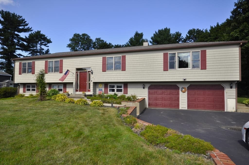 32 Brenda Ave, East Bridgewater MA 02333 photo 3