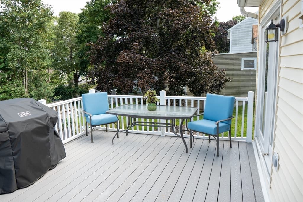 512 Prescott St, New Bedford MA 02746 photo 6