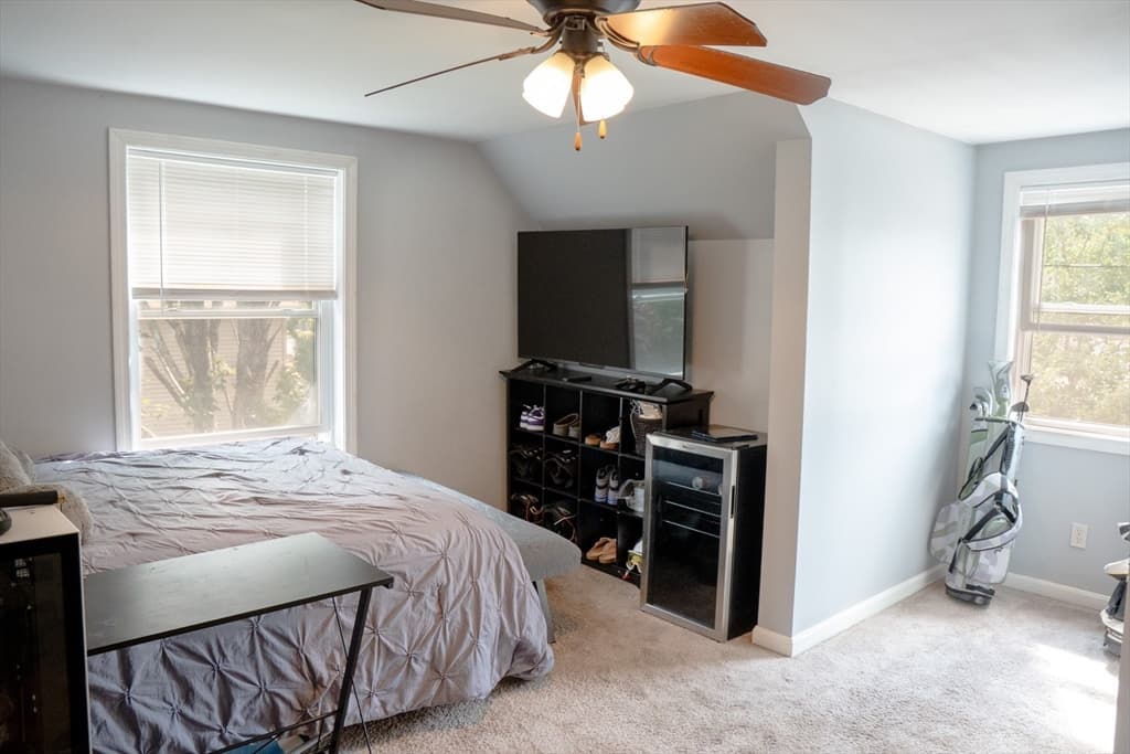 512 Prescott St, New Bedford MA 02746 photo 16