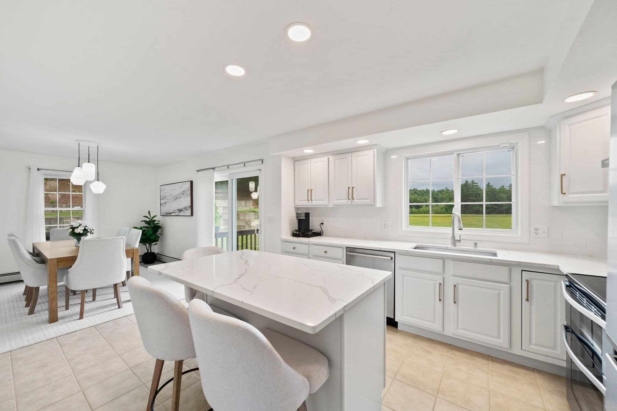 Single Family Residence at 3 Samantha Ln, Plympton MA 02367, Plympton, photo 4 of 34