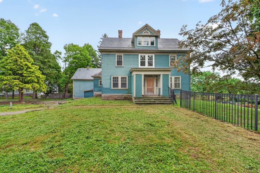 35 Leominster Rd, Lunenburg MA 01462 photo 2
