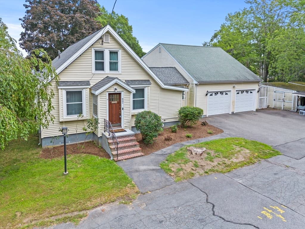 27 Corey St, Randolph MA 02368 photo 2