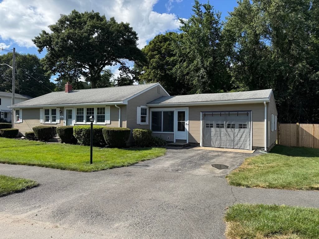 26 Wildwood Ave, Worcester MA 01603