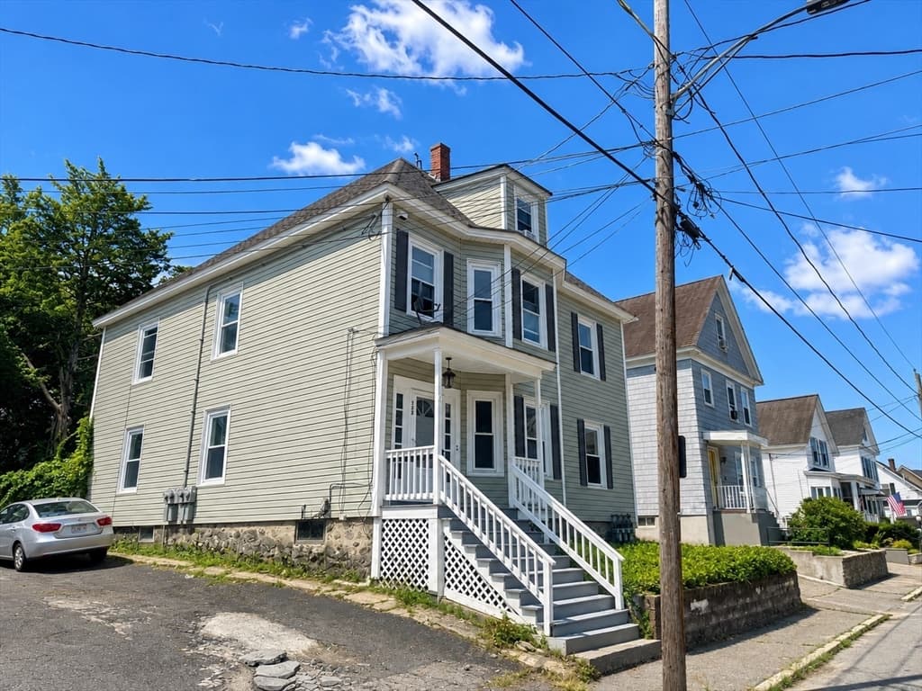 125 Gershom Ave, Lowell MA 01854 photo 2