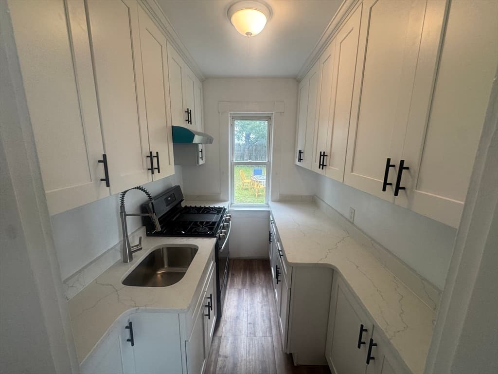 125 Gershom Ave, Lowell MA 01854 photo 17