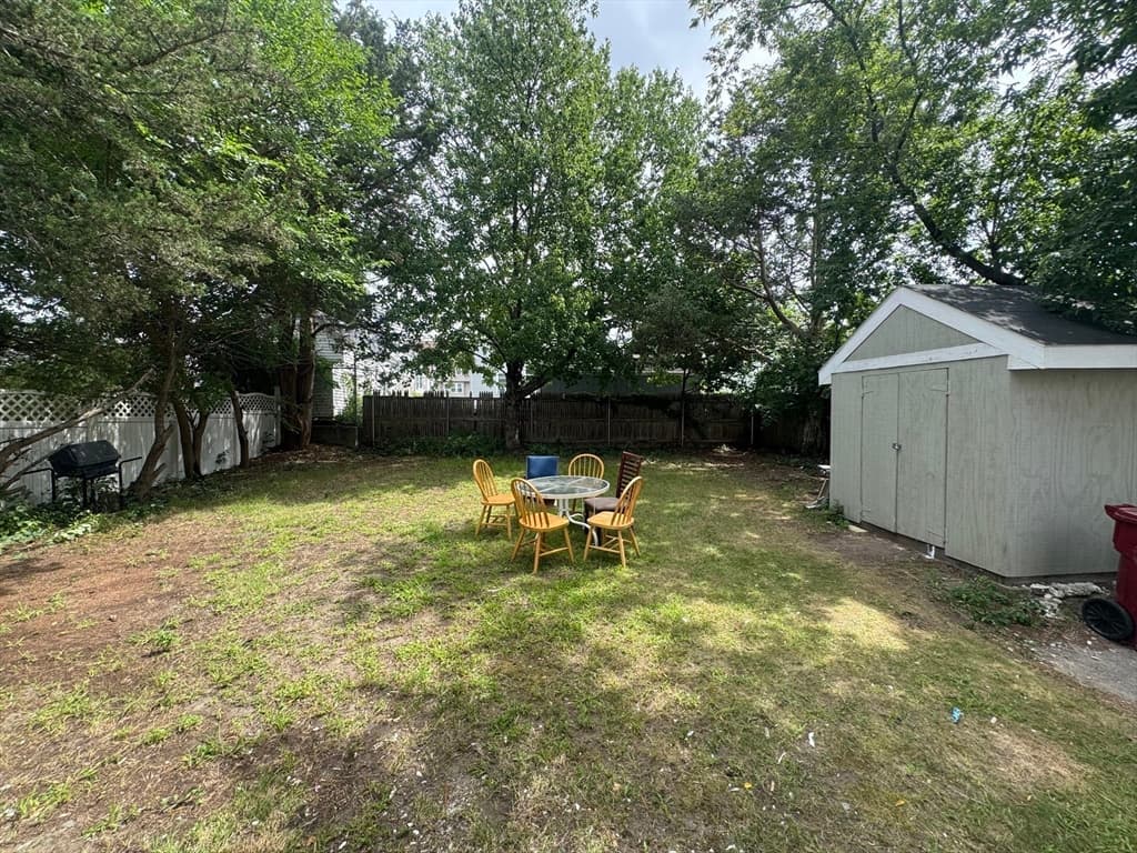 125 Gershom Ave, Lowell MA 01854 photo 4
