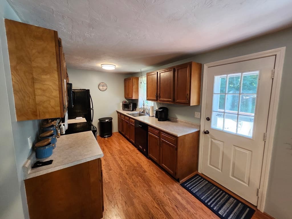 Condominium at 10 Concord Rd # 10, Millbury MA 01527, Millbury, photo 8 of 23