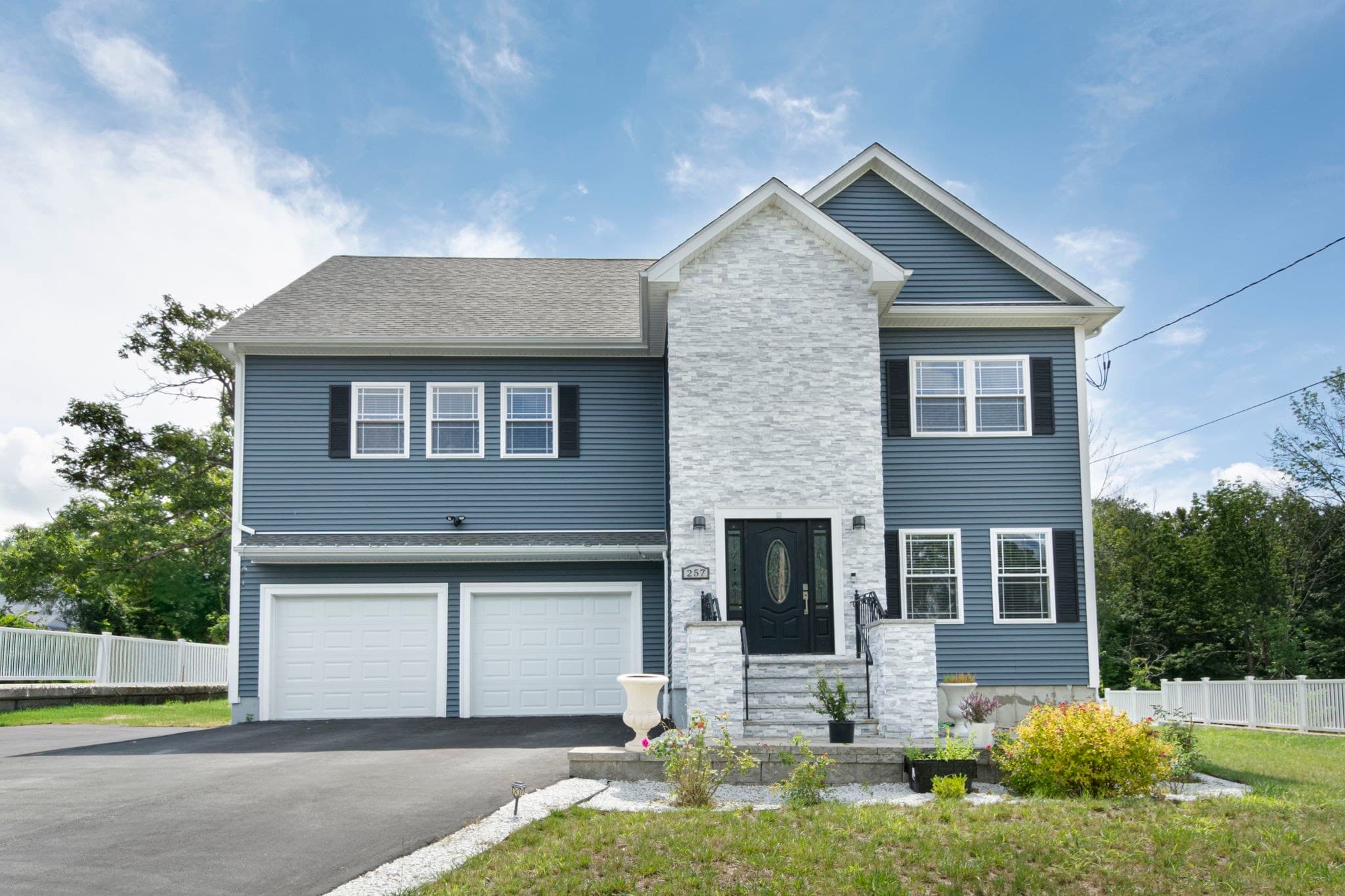 257 Prospect St, Auburn MA 01501