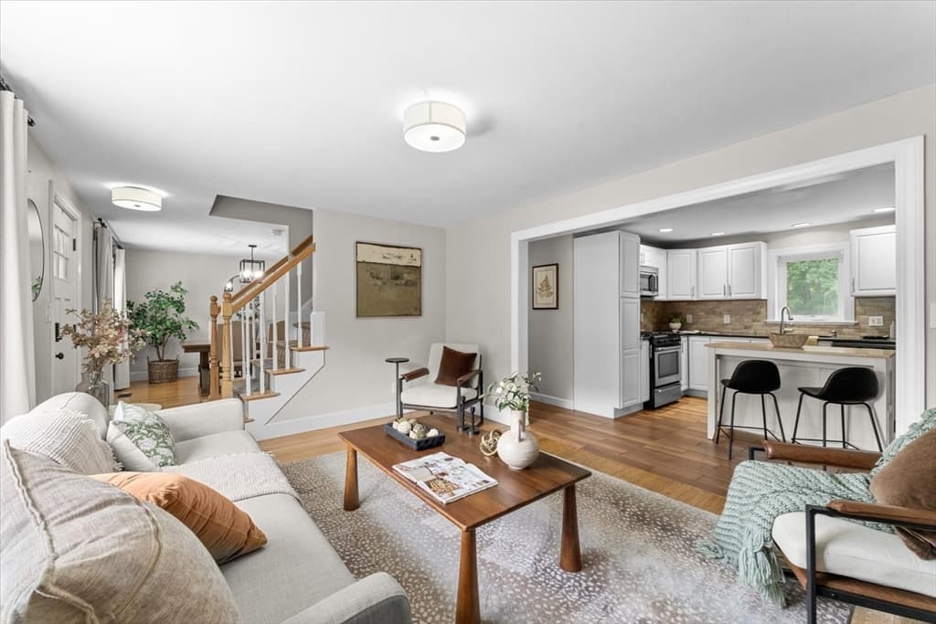 19 W Sigourney St, Lynn MA 01905 photo 6