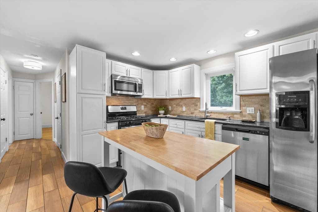 19 W Sigourney St, Lynn MA 01905 photo 7