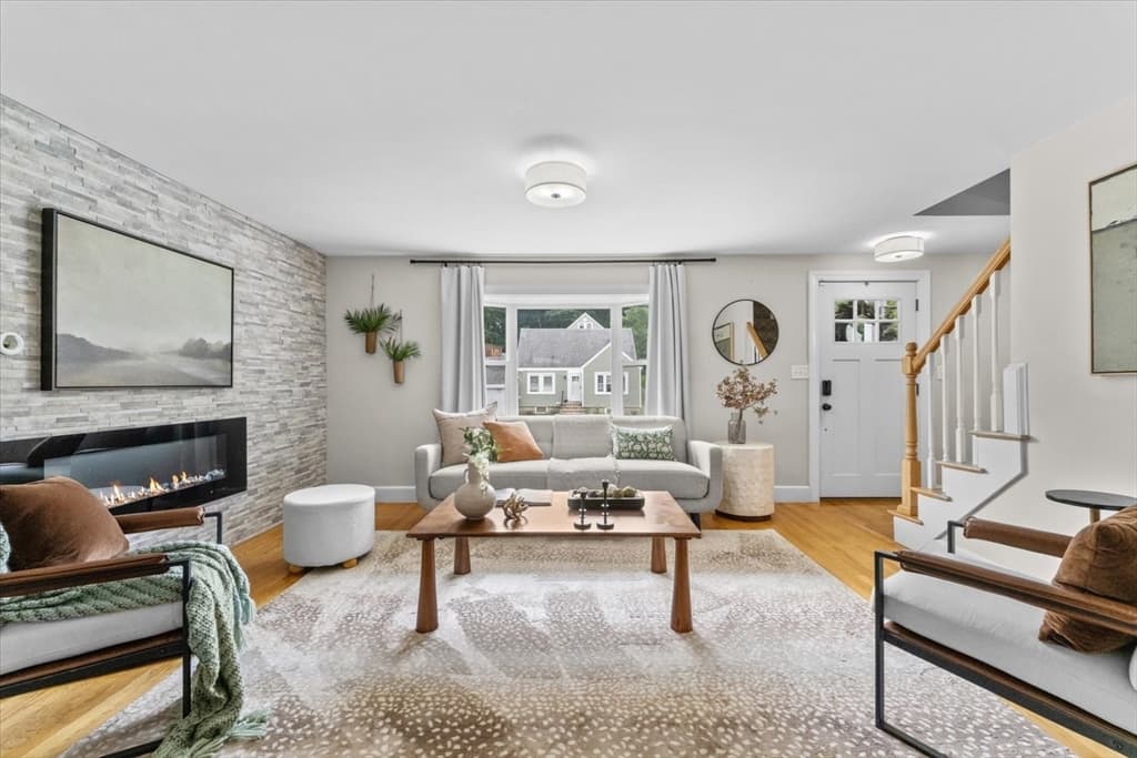 19 W Sigourney St, Lynn MA 01905 photo 5