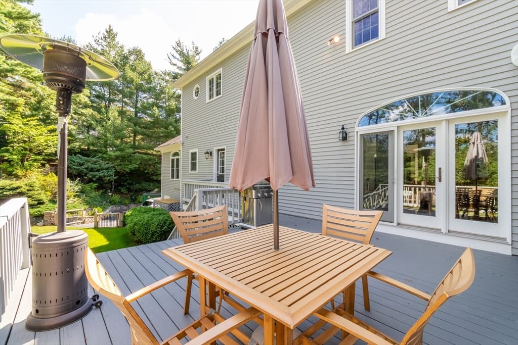 25 Windsor Dr, Foxboro MA 02035 photo 12