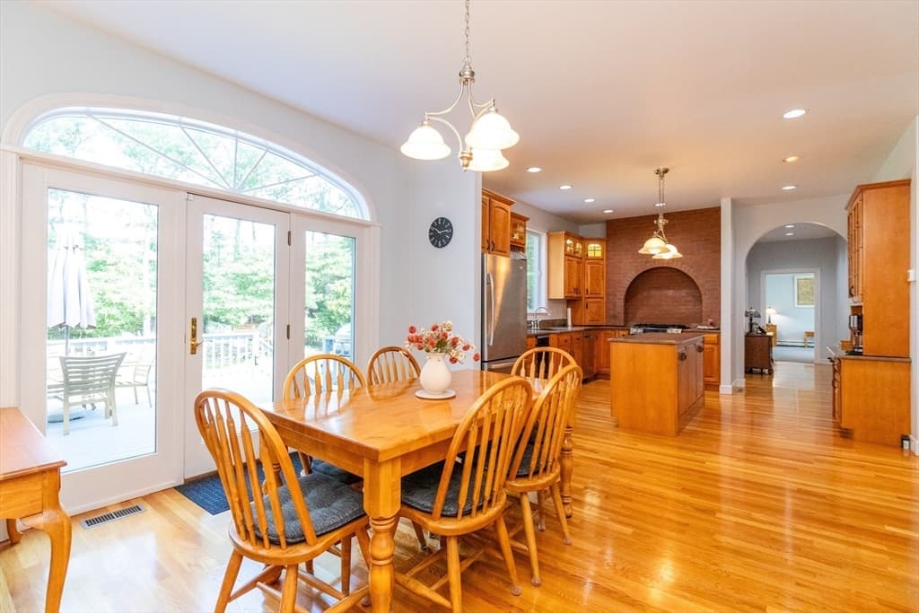 25 Windsor Dr, Foxboro MA 02035 photo 10
