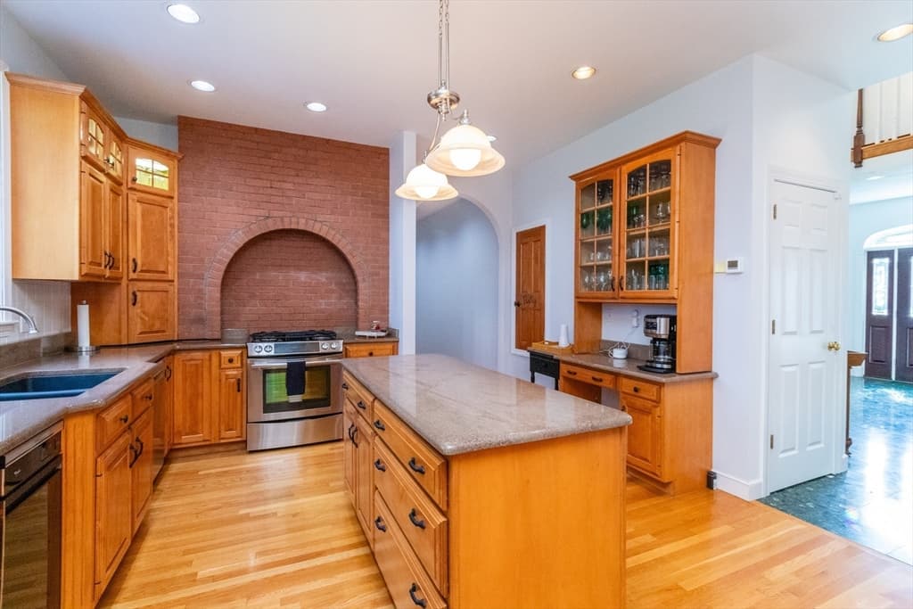 25 Windsor Dr, Foxboro MA 02035 photo 8