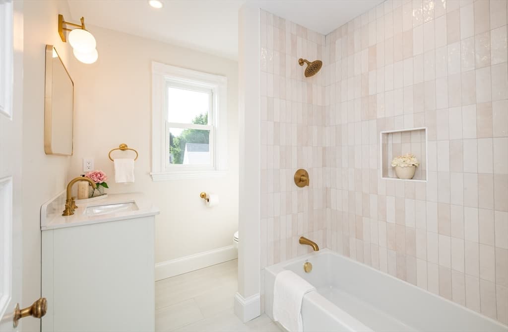 20 Hillside Ave, Medford MA 02155 photo 26
