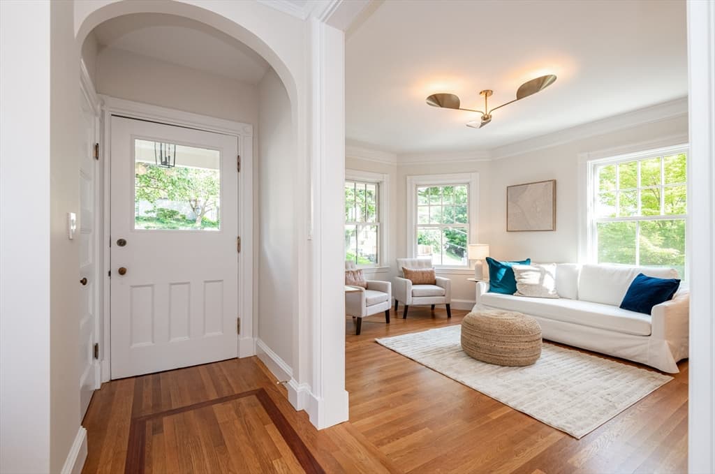 20 Hillside Ave, Medford MA 02155 photo 8