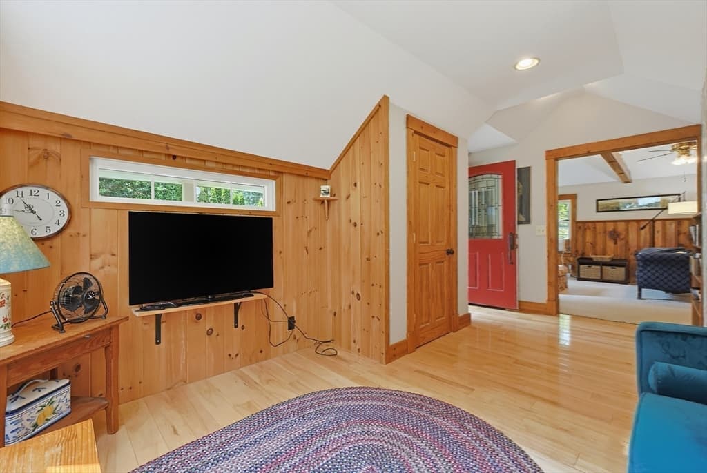 39 Norwood St, Sharon MA 02067 photo 6