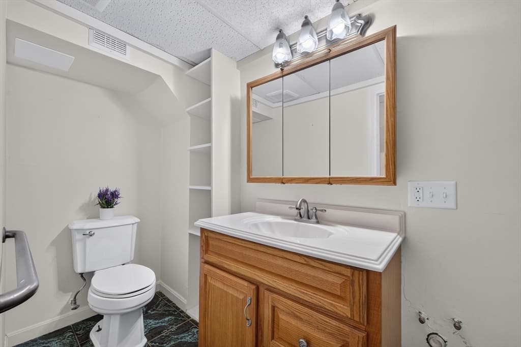 38 Paulson Drive, Burlington MA 01803 photo 27