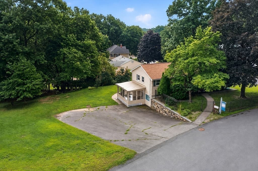38 Paulson Drive, Burlington MA 01803 photo 5