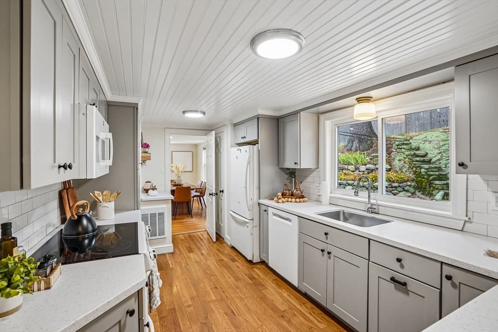 1 Constitution Rd, Lexington MA 02421 photo 12