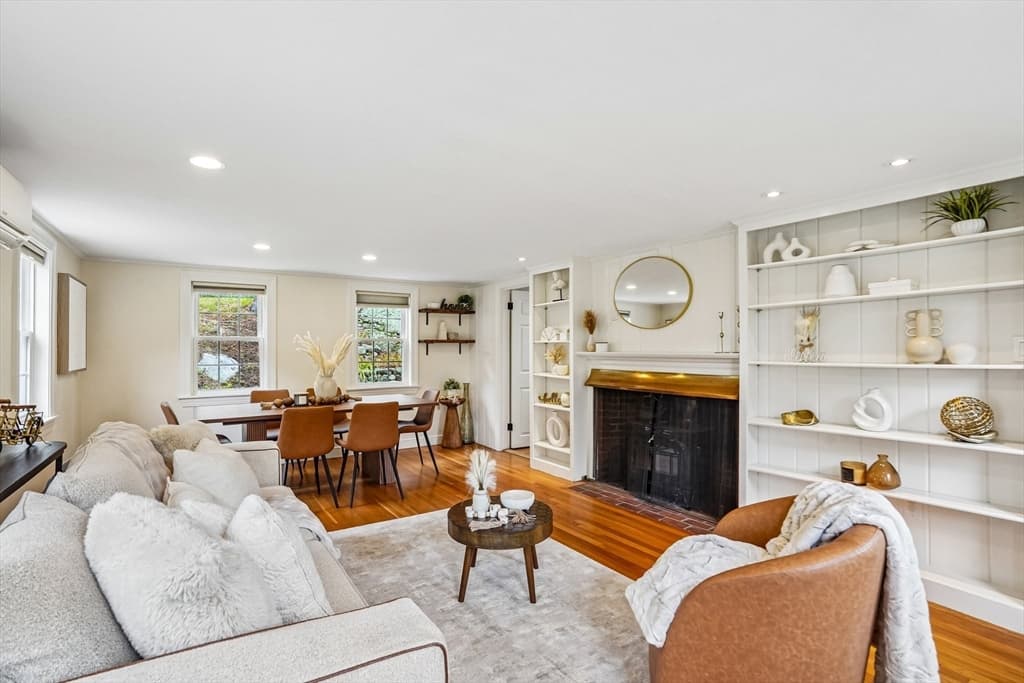1 Constitution Rd, Lexington MA 02421