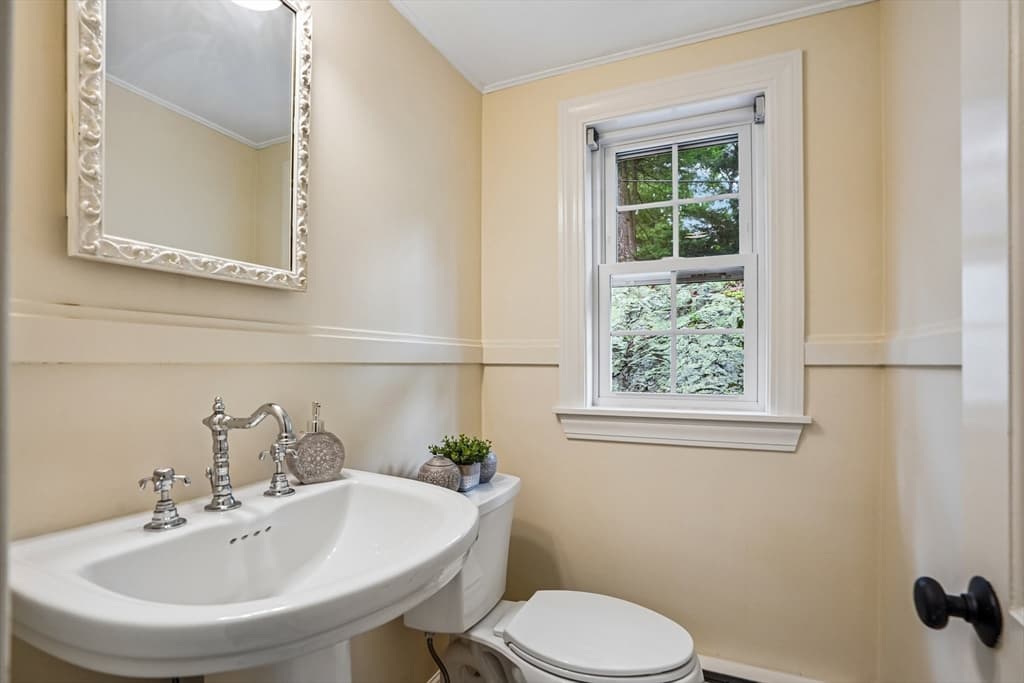 1 Constitution Rd, Lexington MA 02421 photo 18