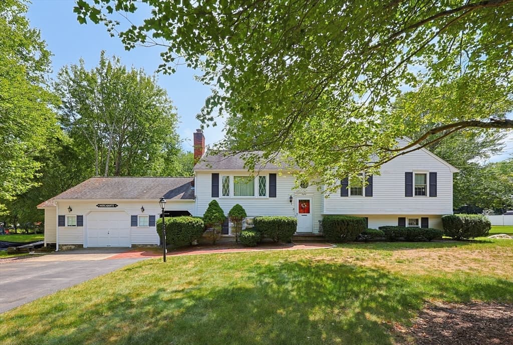 80 Cedarwood Road, Hanover MA 02339 photo 2