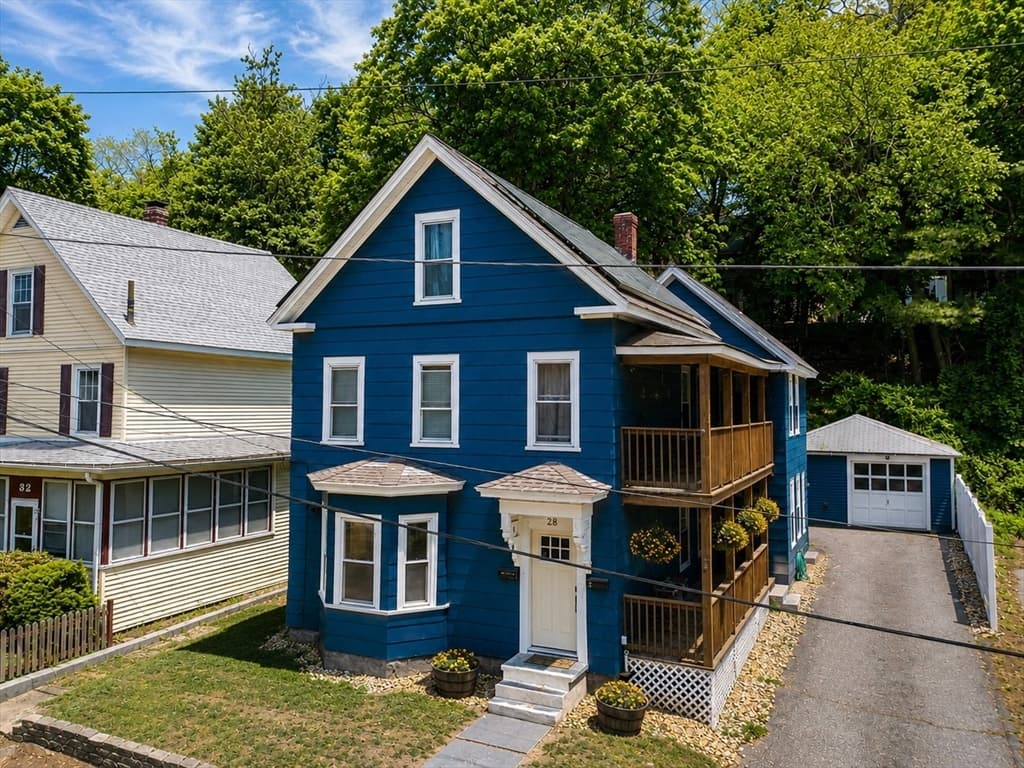 28 Institute St, Fitchburg MA 01420