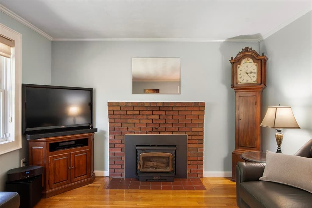 9 Elm Road, Westford MA 01886 photo 6