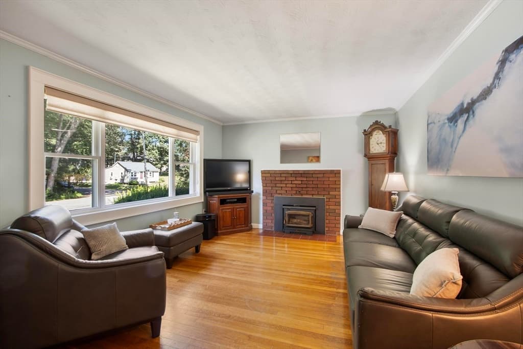 9 Elm Road, Westford MA 01886 photo 5