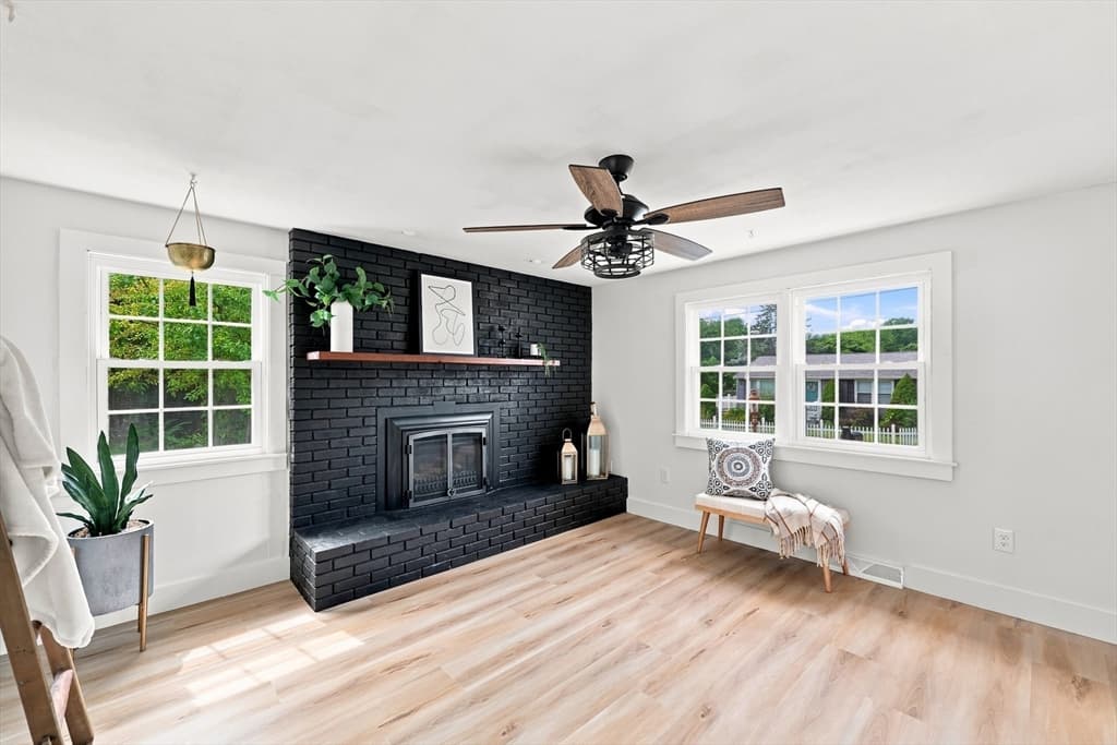 101 Smith Ave, East Longmeadow MA 01028 photo 5