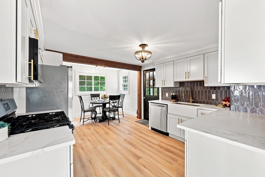 101 Smith Ave, East Longmeadow MA 01028 photo 10