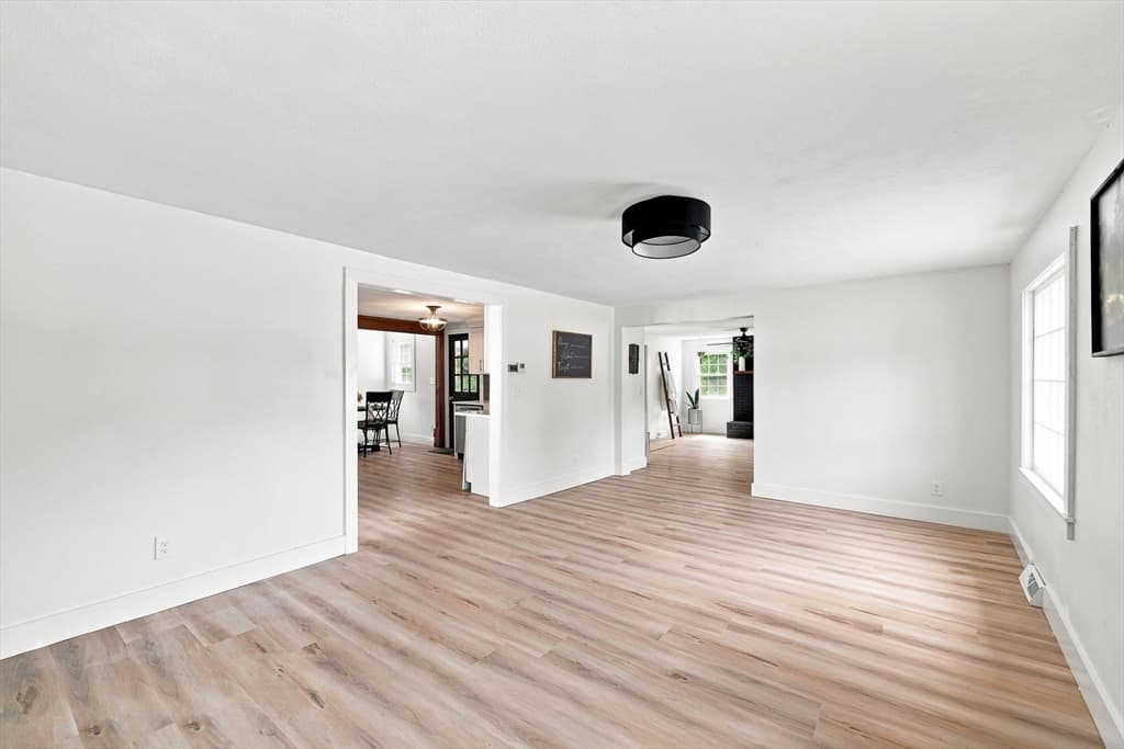 101 Smith Ave, East Longmeadow MA 01028 photo 8