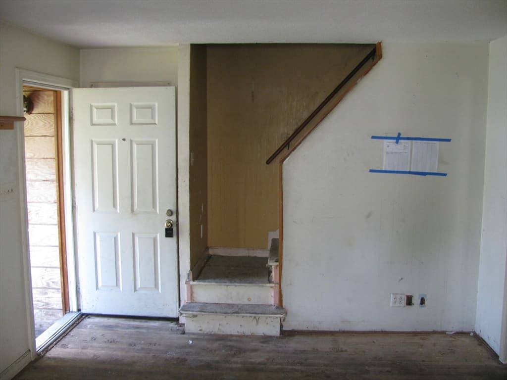 86 Pheland St, Springfield MA 01109 photo 5