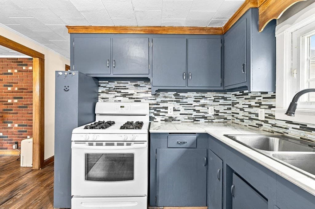 56 Hacker St, Fairhaven MA 02719 photo 6