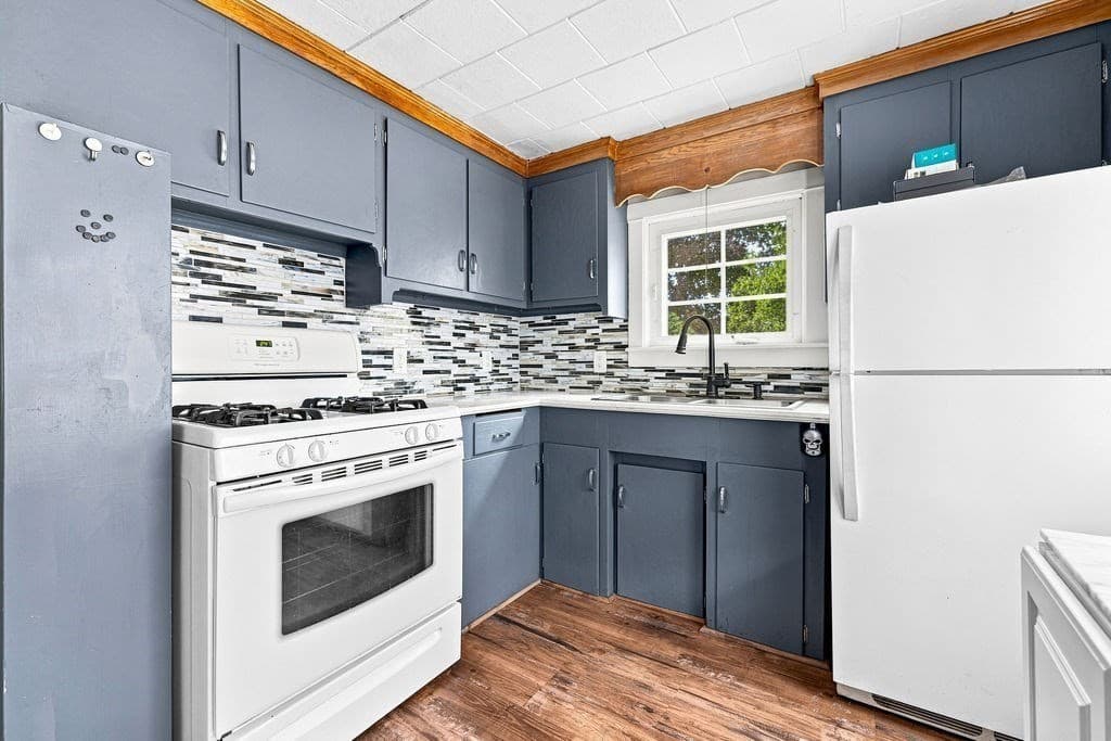 56 Hacker St, Fairhaven MA 02719 photo 4