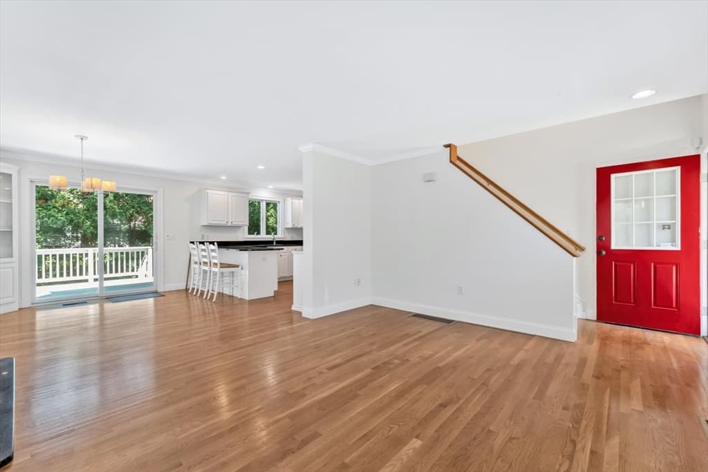 9 Elaine Road, Barnstable MA 02601 photo 4