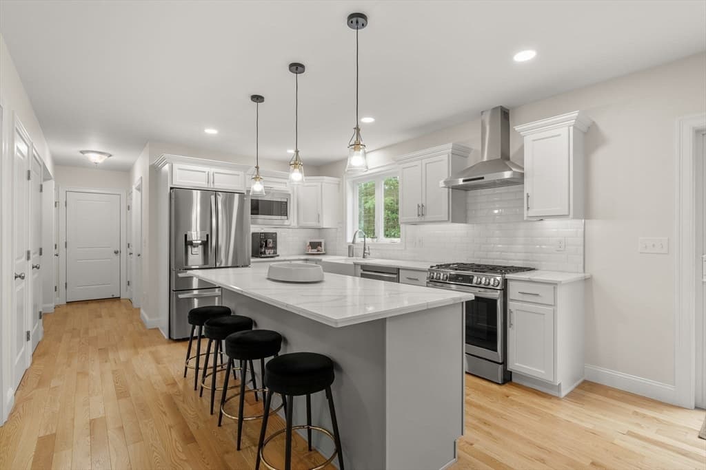 128 Thomas St, Middleboro MA 02346 photo 13