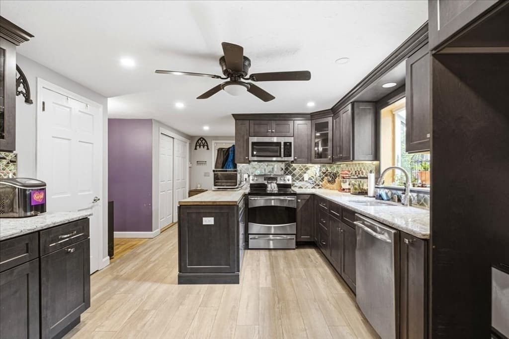 18 Constitution Dr, Plymouth MA 02360 photo 6