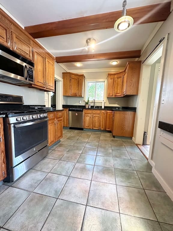 34 Rotch St, New Bedford MA 02717 photo 23