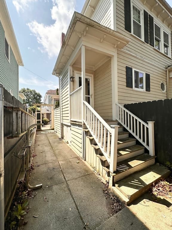 34 Rotch St, New Bedford MA 02717 photo 10