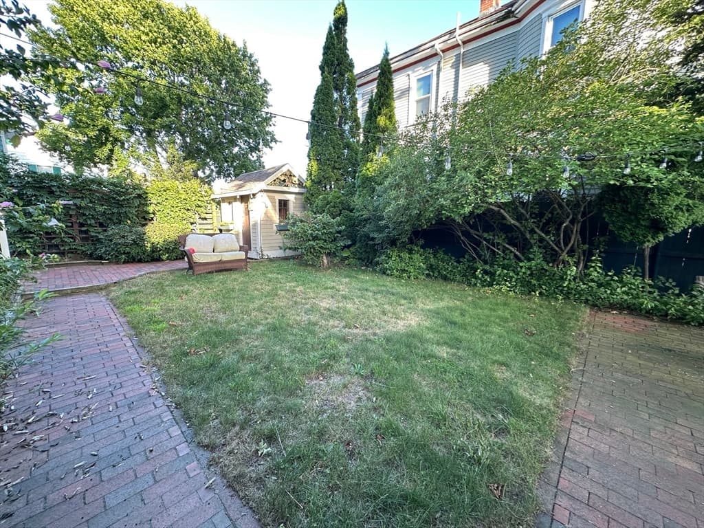 34 Rotch St, New Bedford MA 02717 photo 8