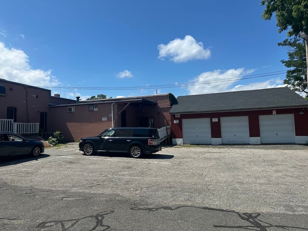 141 E Main St, Chicopee MA 01020 photo 6