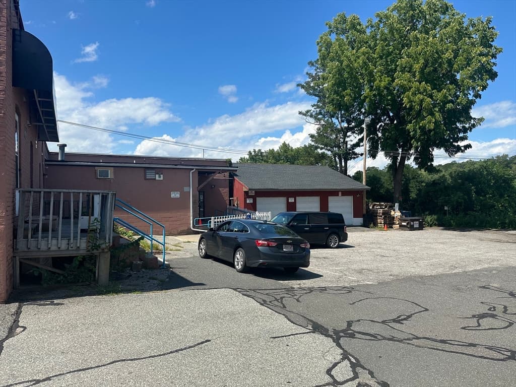 141 E Main St, Chicopee MA 01020 photo 7