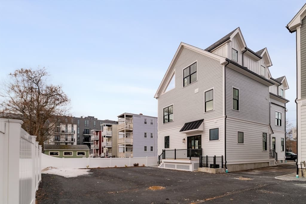21 South Waverly # 21, Boston MA 02135 photo 26