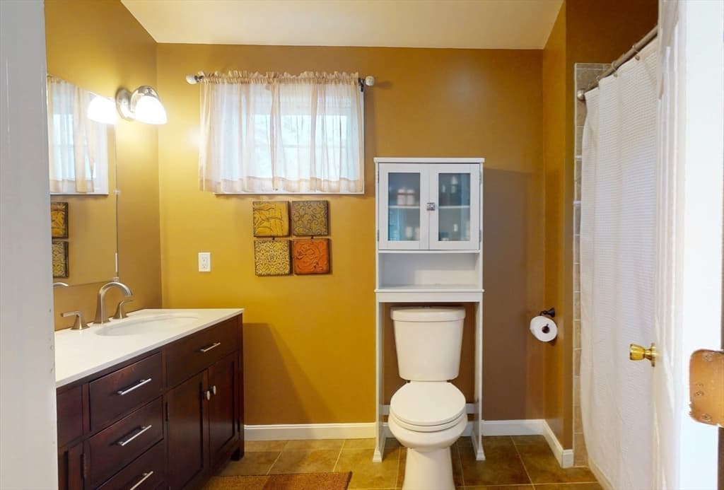 124 Watuppa Ave, Somerset MA 02726 photo 27
