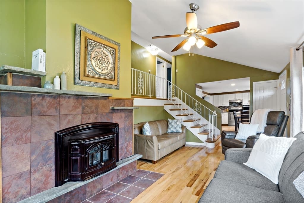 124 Watuppa Ave, Somerset MA 02726 photo 10