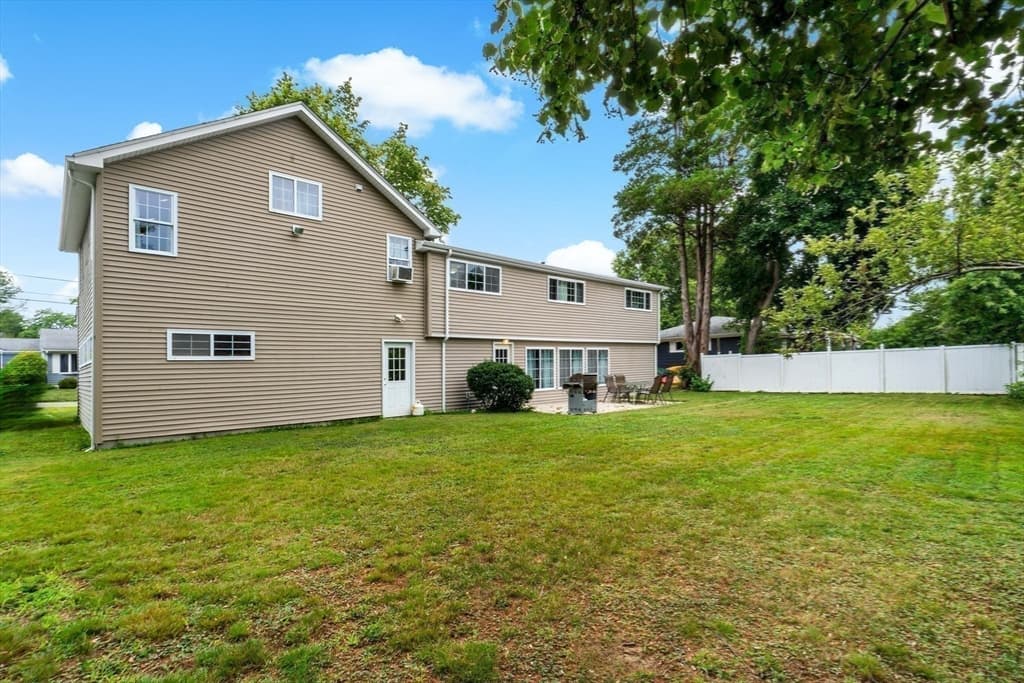 124 Watuppa Ave, Somerset MA 02726 photo 29
