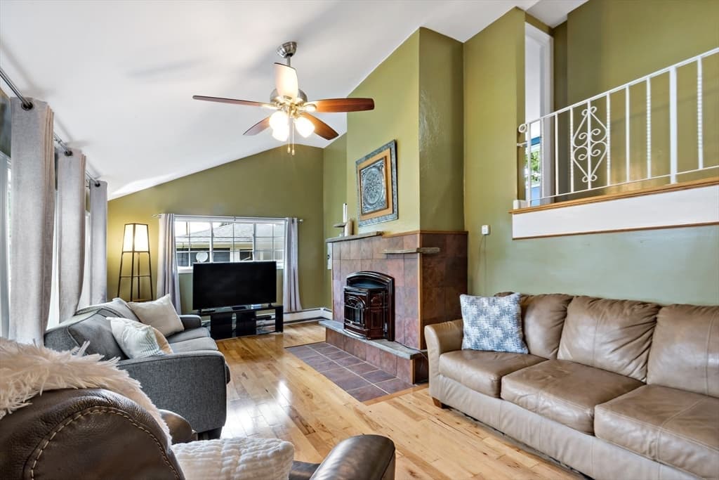 124 Watuppa Ave, Somerset MA 02726 photo 8