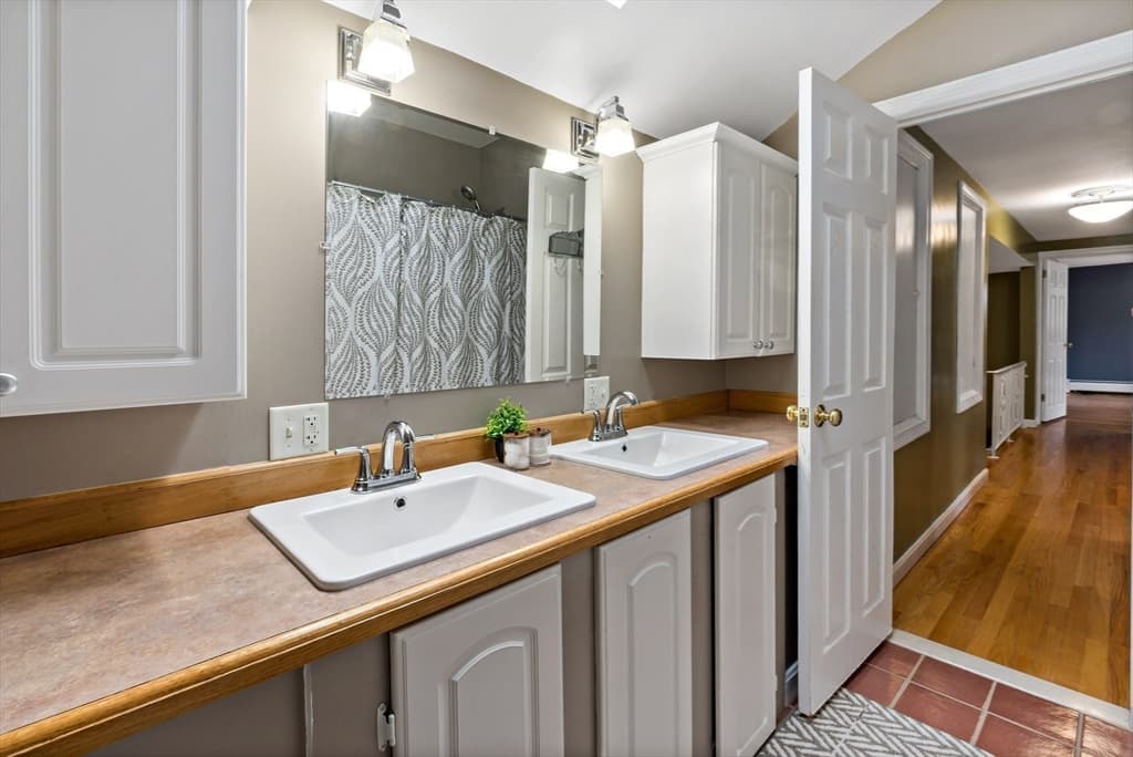 124 Watuppa Ave, Somerset MA 02726 photo 21